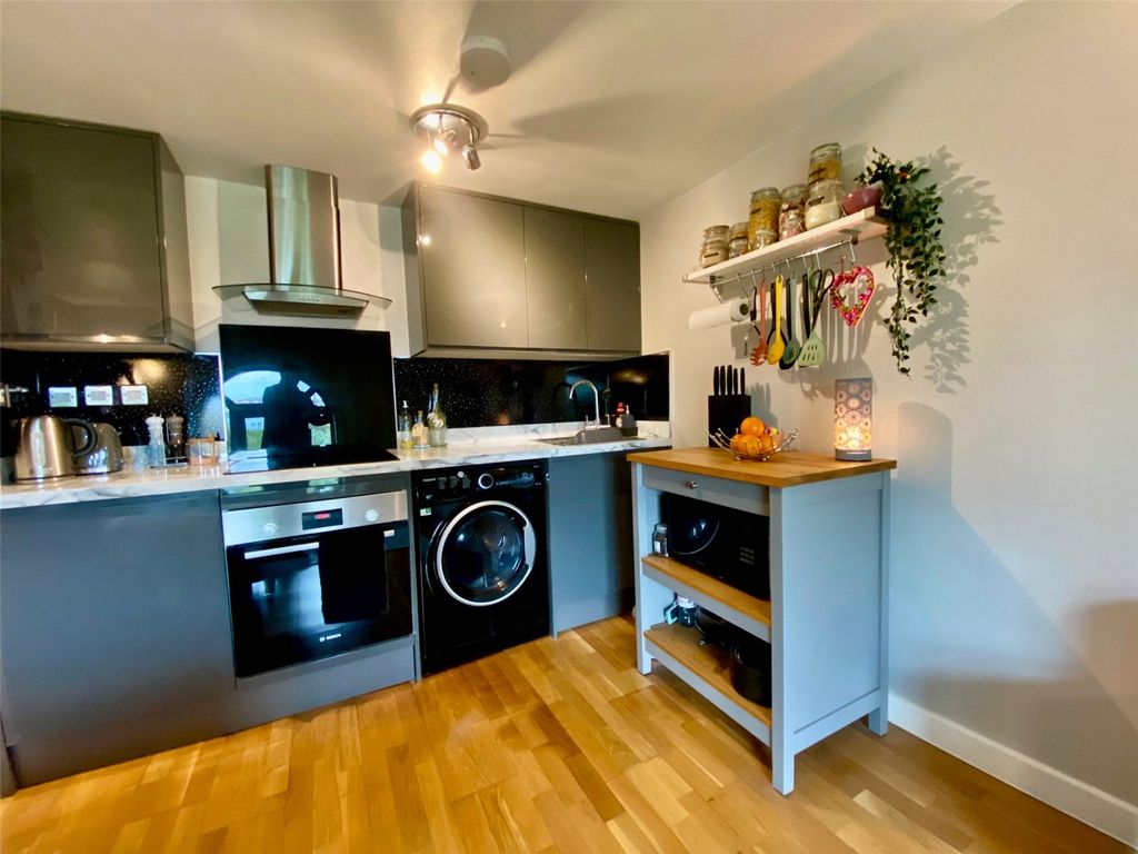 Property photo 3 of 13 Picture No. 05