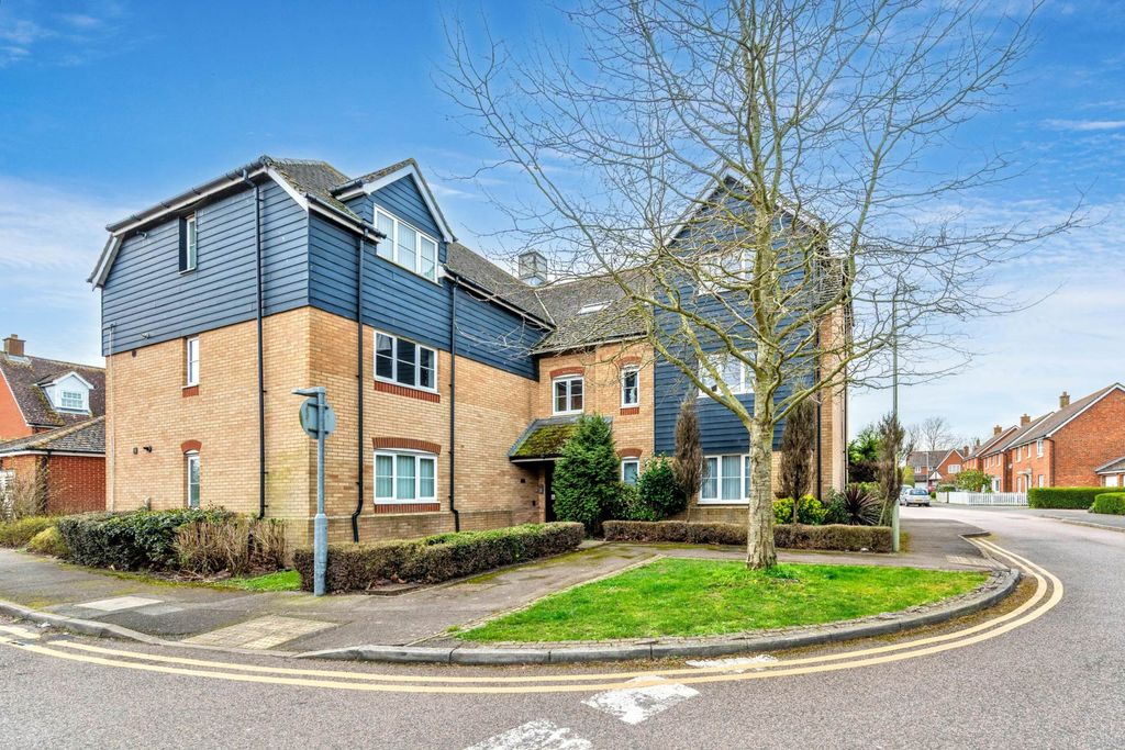 Property photo 2 of 8