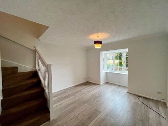 Property photo 2 of 6 Living Room