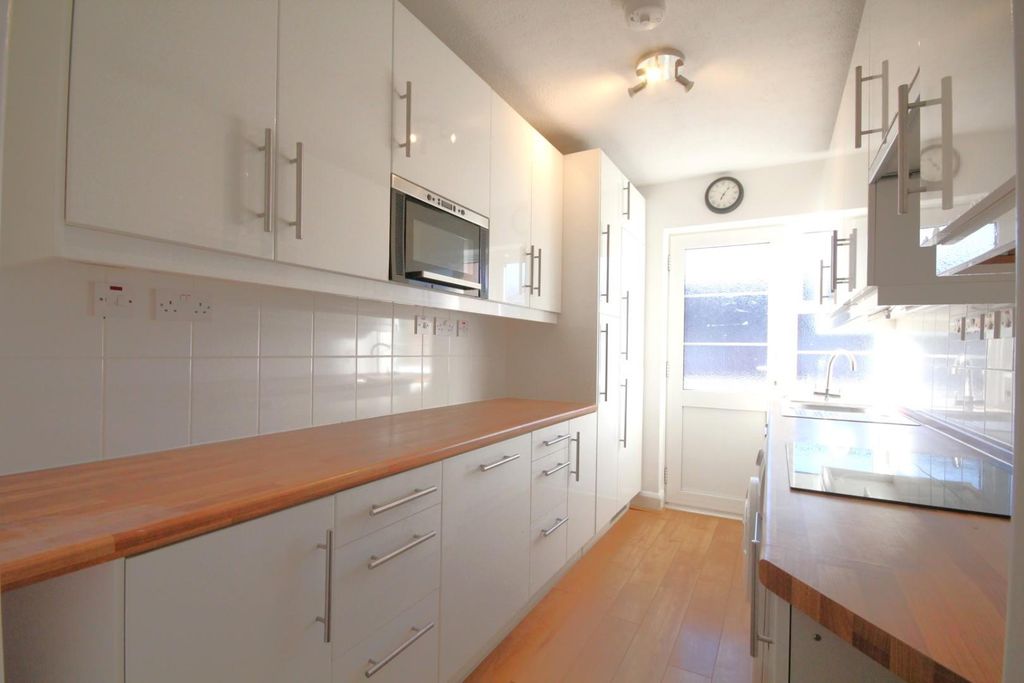 Property photo 2 of 8 Img_0273.Jpg