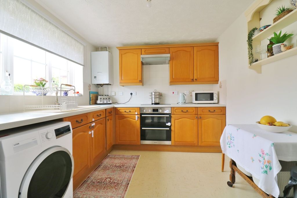 Property photo 3 of 16