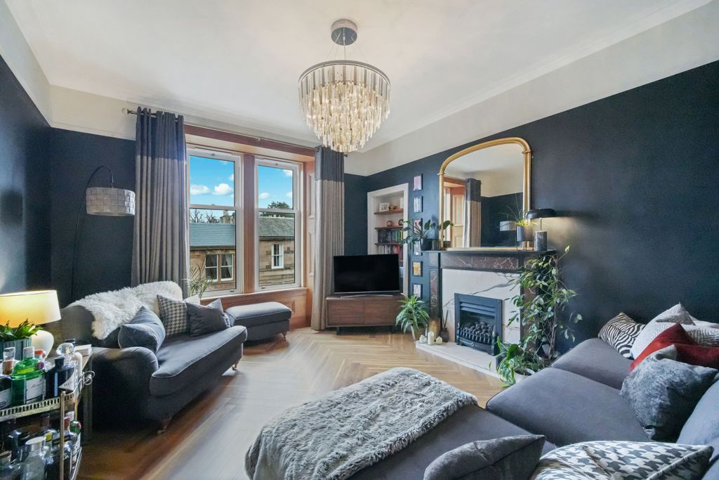 Property photo 2 of 27