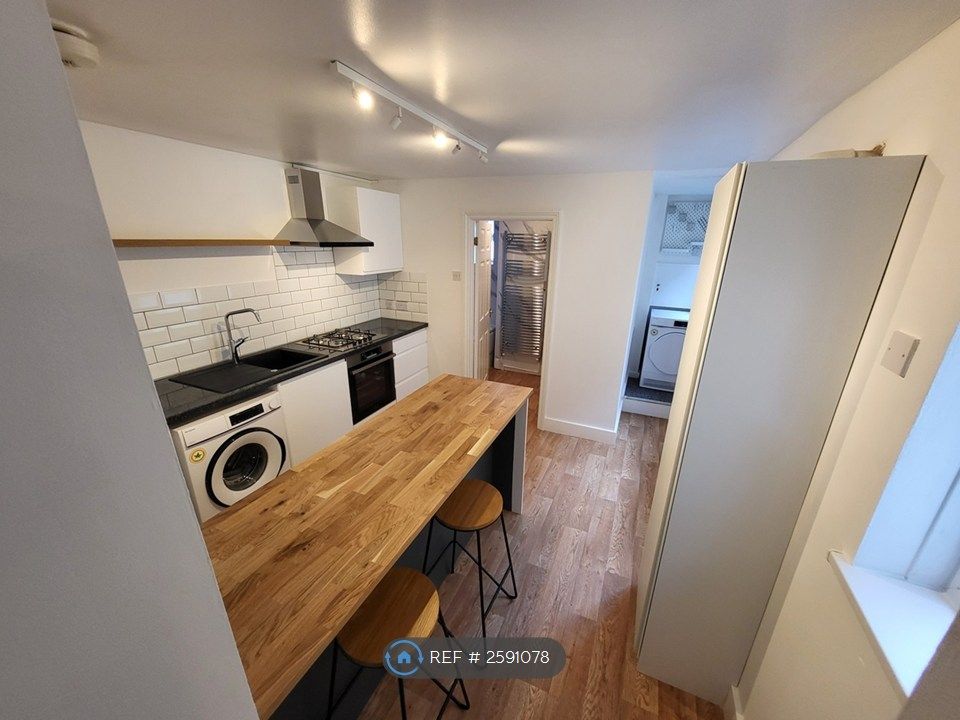 Property photo 3 of 12 Kitchen &amp; Breakfast Bar - View Towards Bathroom