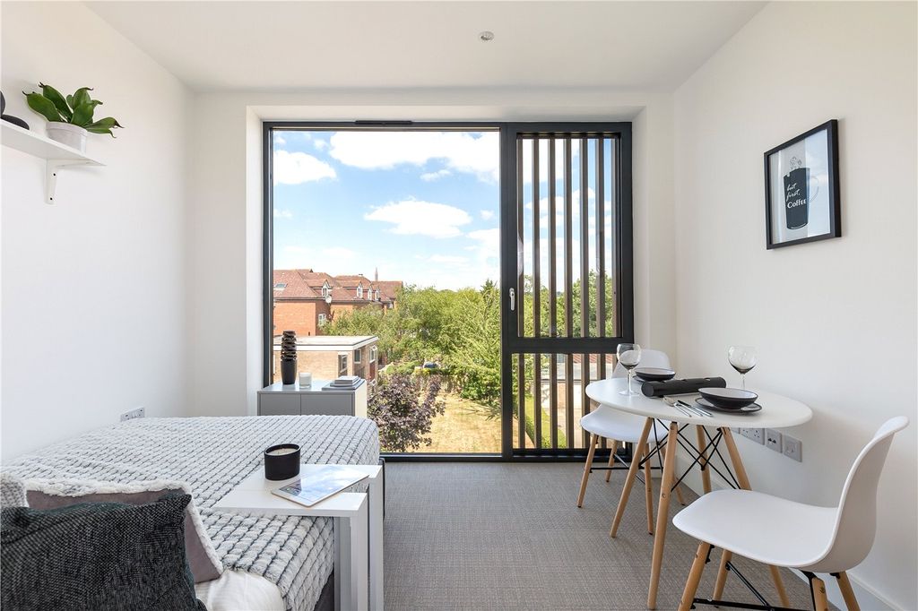 Property photo 1 of 3 Picture No. 02