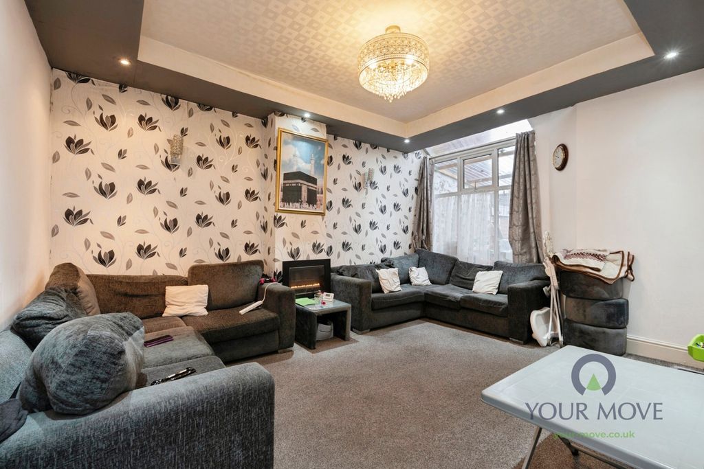 Property photo 3 of 15 Pbox-Img.Jpg