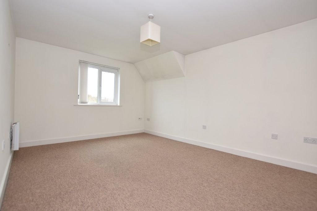Property photo 2 of 8 Picture No. 05