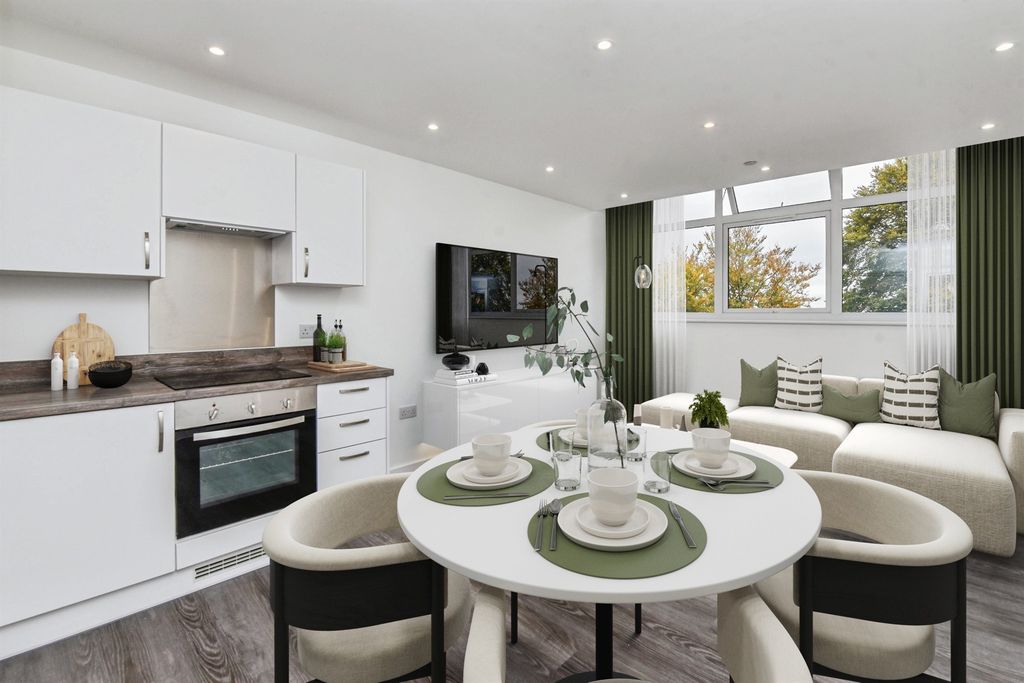 Property photo 1 of 20