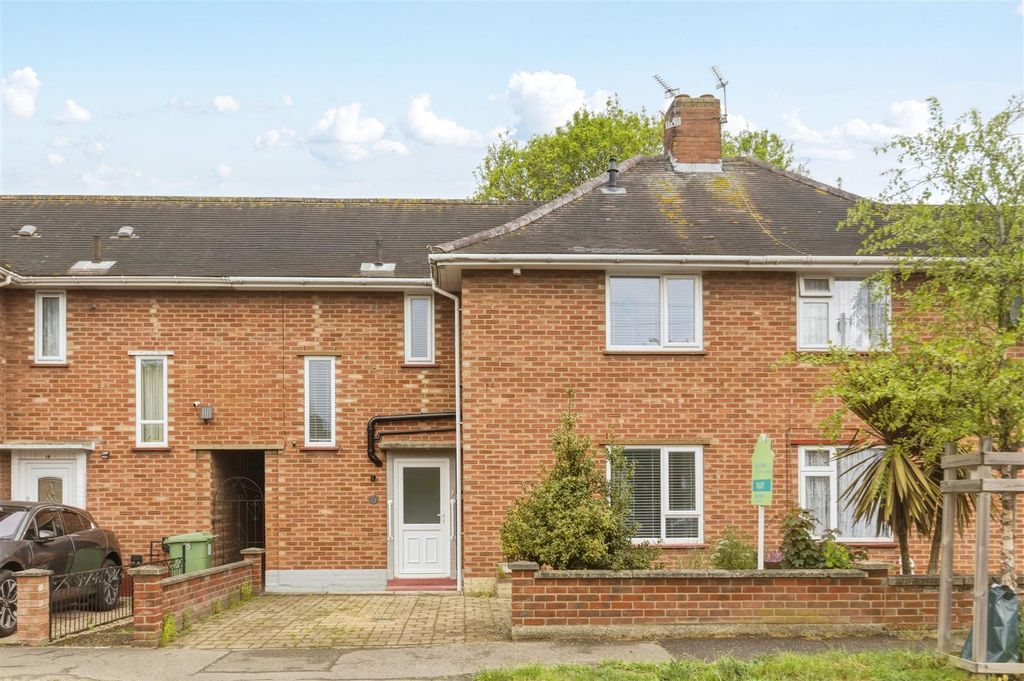 Property photo 1 of 16 Little John Road 0.Jpg