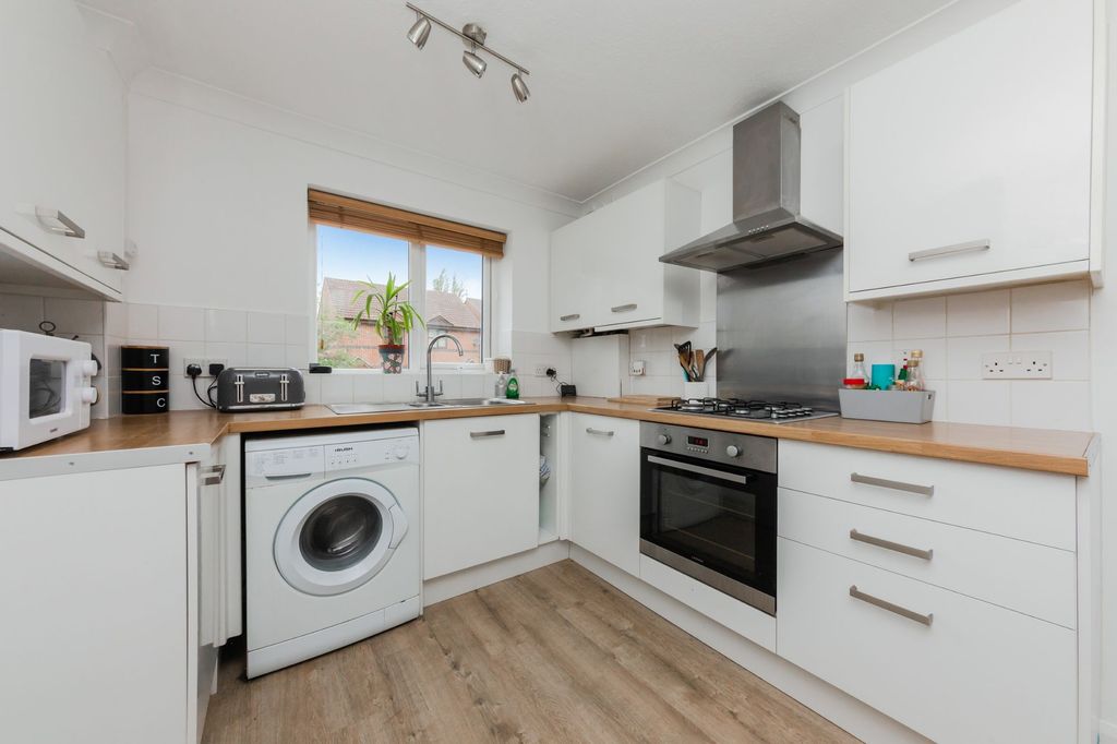Property photo 2 of 19