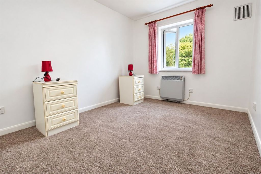 Property photo 3 of 4