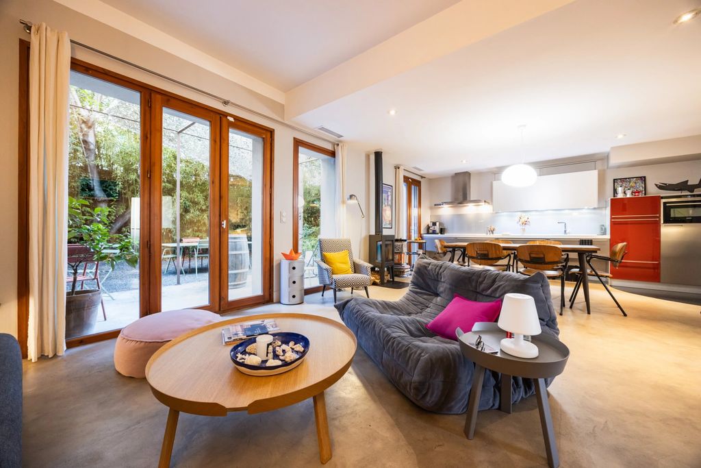 Property photo 3 of 13 3cd239800E4Ed9d66d0d243Bc84Bb3Cf_B35Df2F7Db_4096-Big