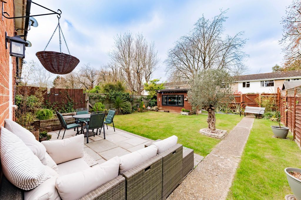 Property photo 2 of 17
