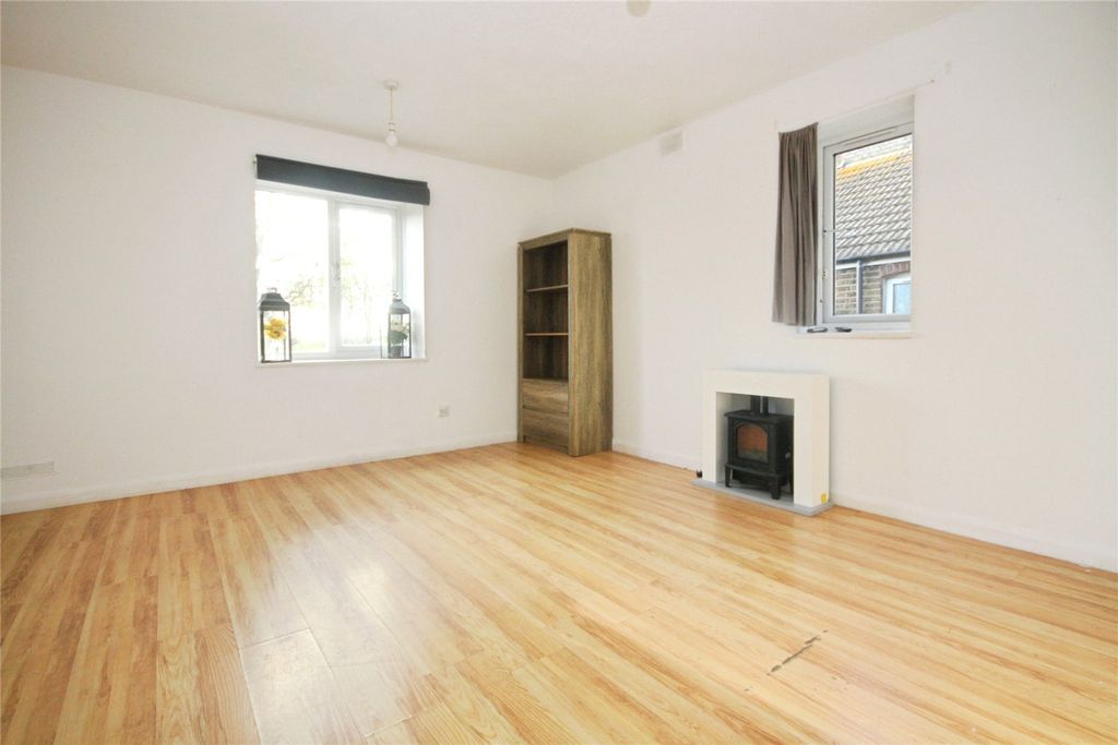 Property photo 3 of 15 Reception