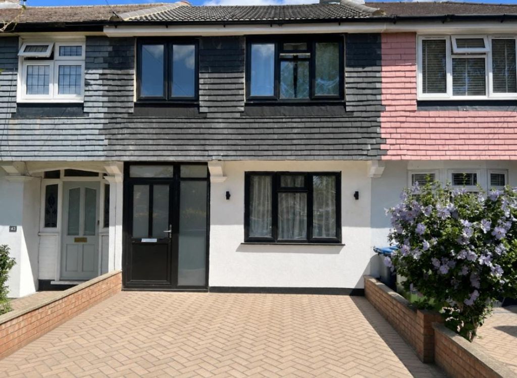 Property photo 1 of 8