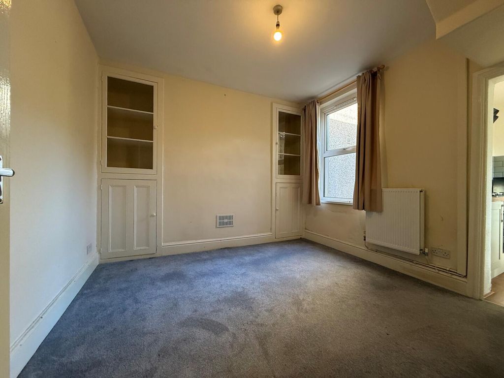 Property photo 3 of 12 Living Room