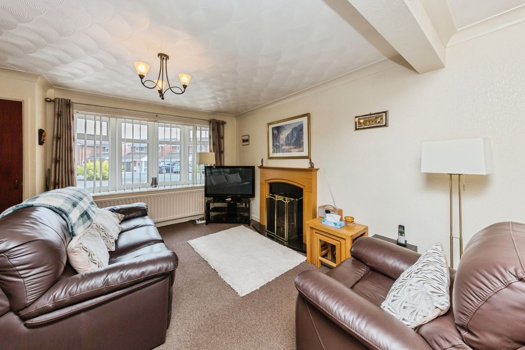 Property photo 2 of 17 Pbox-Img.Jpg