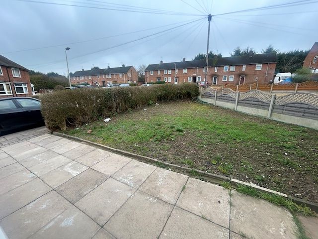 Property photo 3 of 12