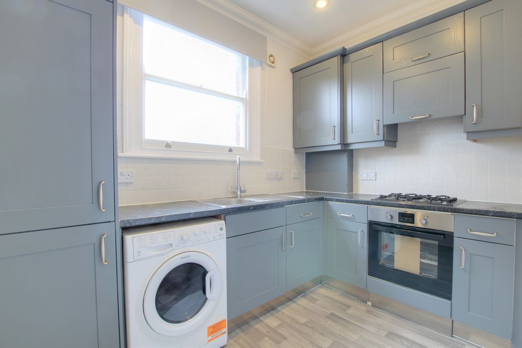 Property photo 3 of 8 3 Kitchen.Jpg