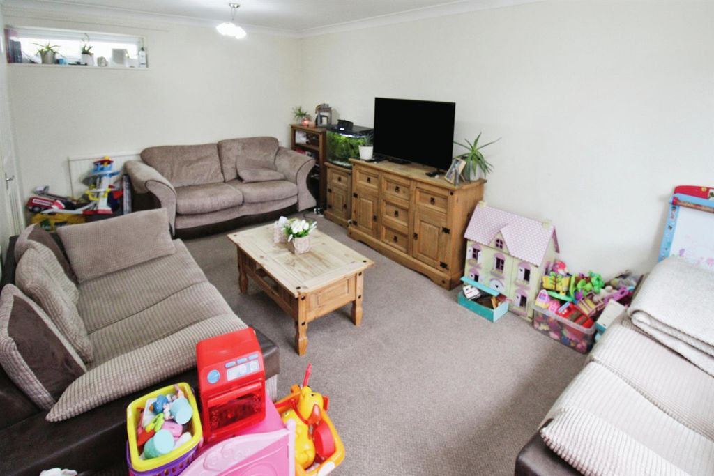 Property photo 3 of 18 Img_1664.Jpg