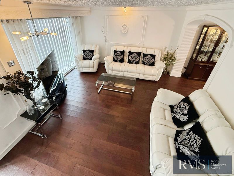 Property photo 2 of 12 Photo 11