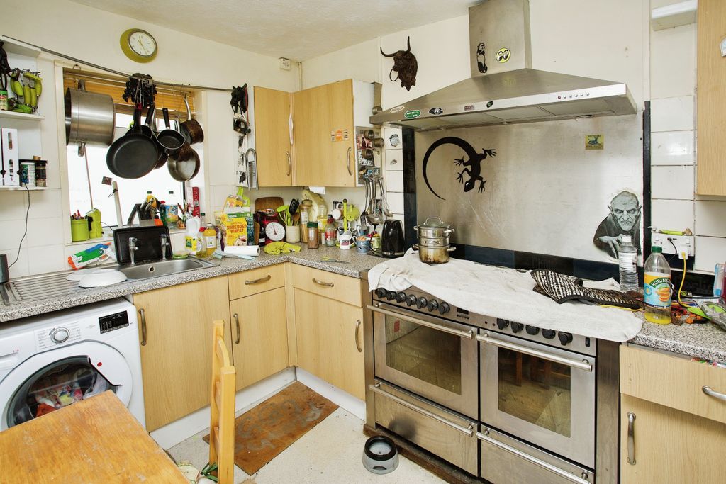 Property photo 3 of 11 Kitchen/Diner