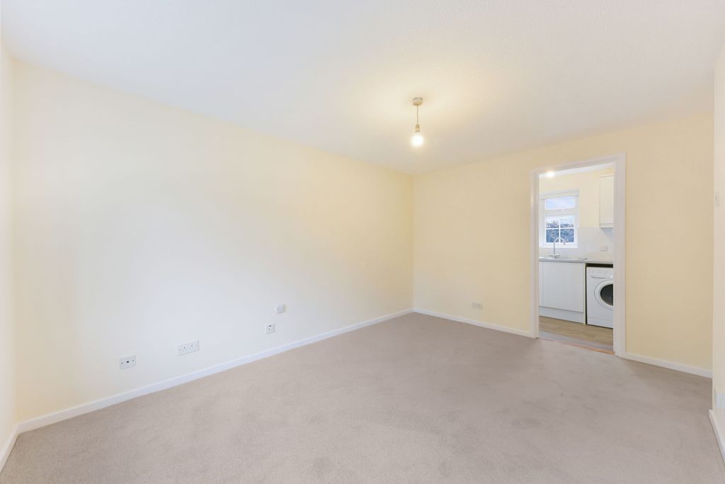 Property photo 3 of 8 Picture No. 21