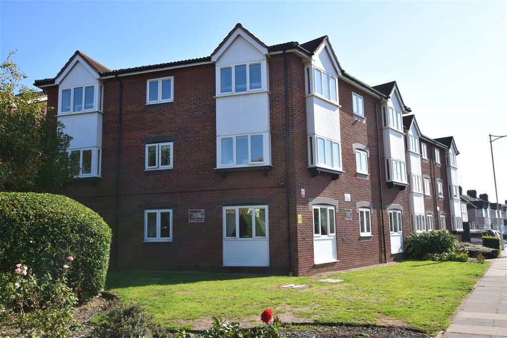 Property photo 1 of 10 Front