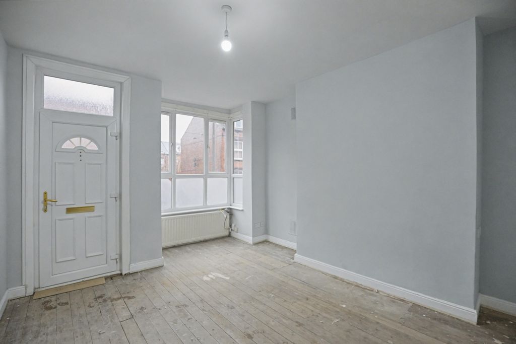 Property photo 2 of 19 61 Bayswater Row, Leeds, West Yorkshire, Ls8 5Lf