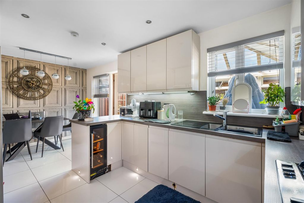 Property photo 3 of 24 3Tarbolton-10.Jpg