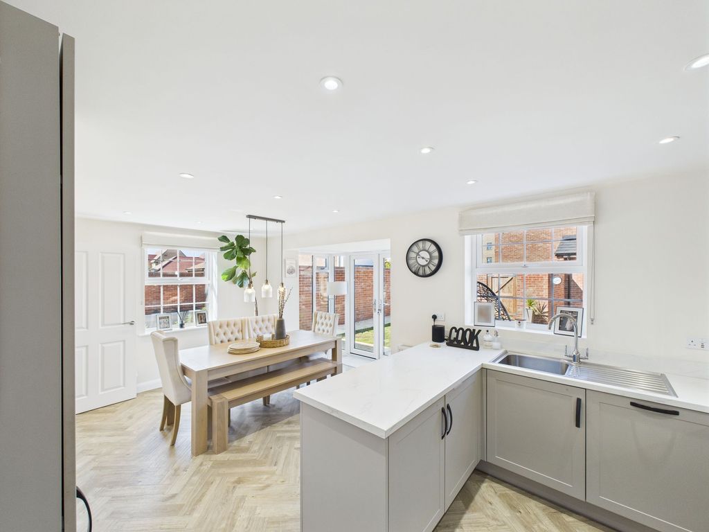 Property photo 2 of 25