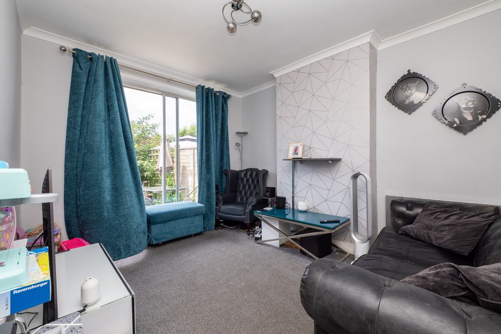 Property photo 3 of 11 Picture No. 05