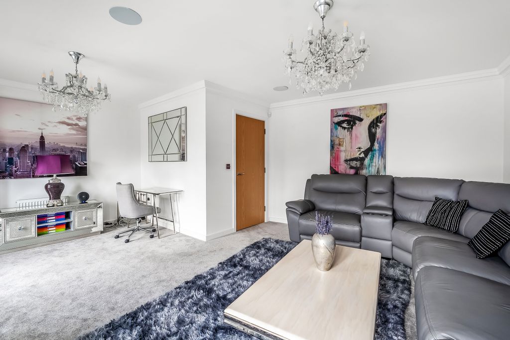 Property photo 2 of 32 Photo 2