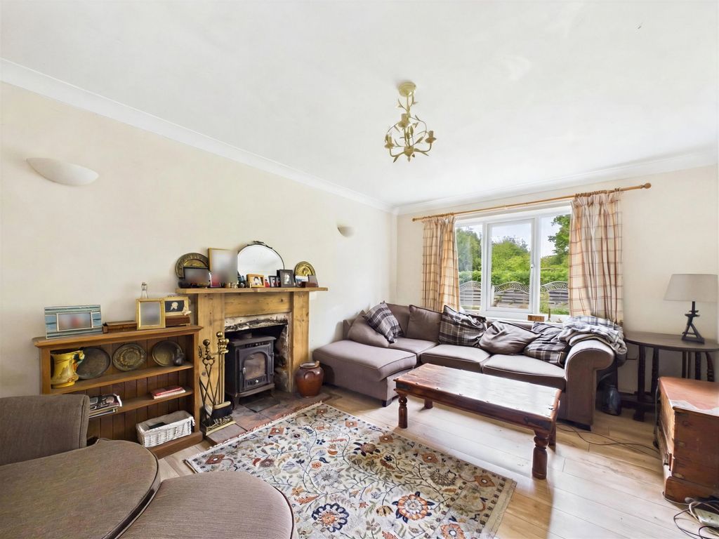 Property photo 2 of 18