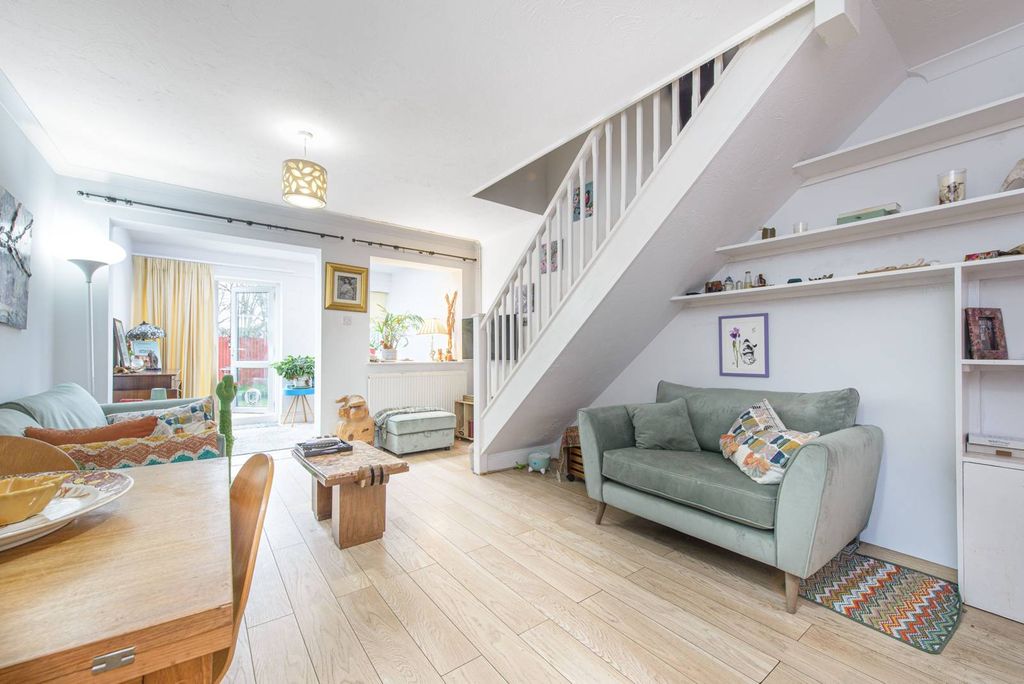 Property photo 3 of 12