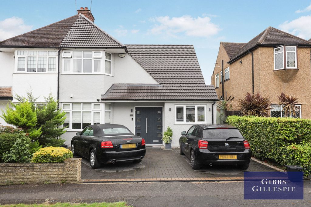 Property photo 2 of 8 8