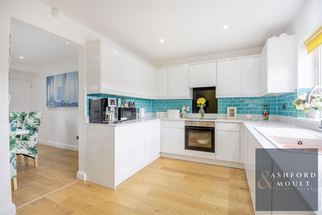 Property photo 2 of 39 Ashford-14 Copy.Jpg