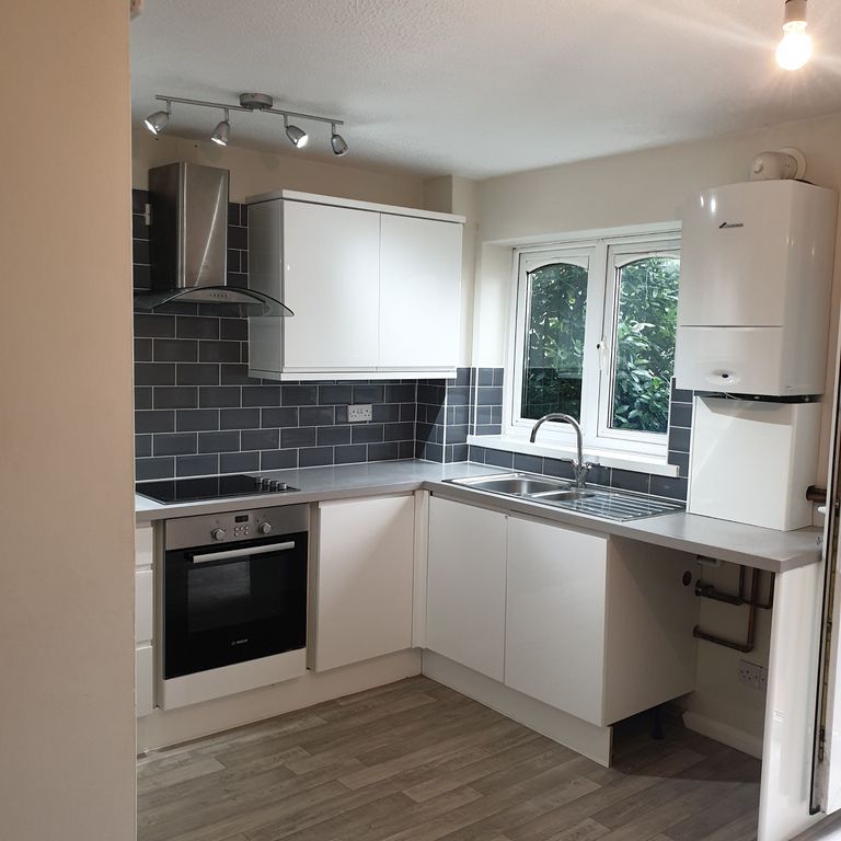 Property photo 3 of 40