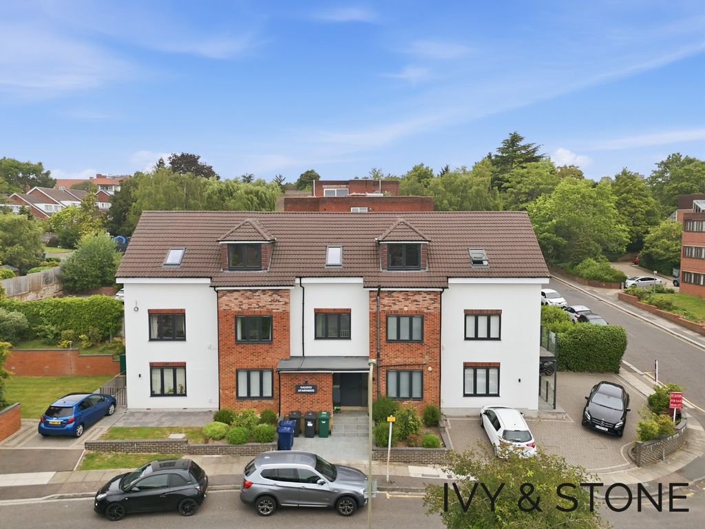 Property photo 1 of 16 5242850