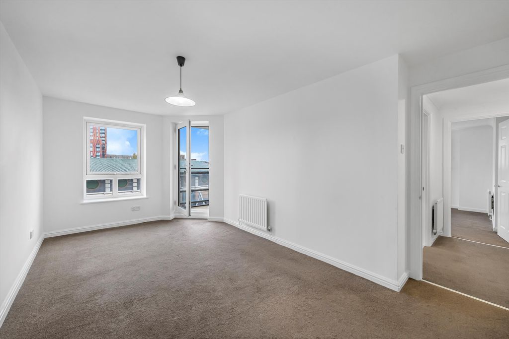 Property photo 3 of 12 Image