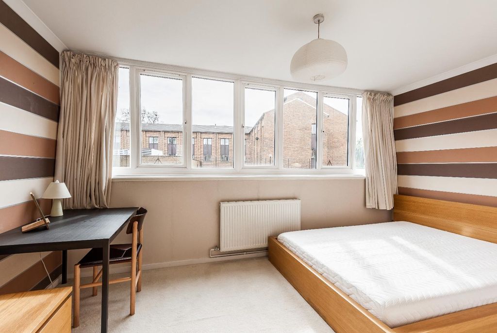 Property photo 3 of 9