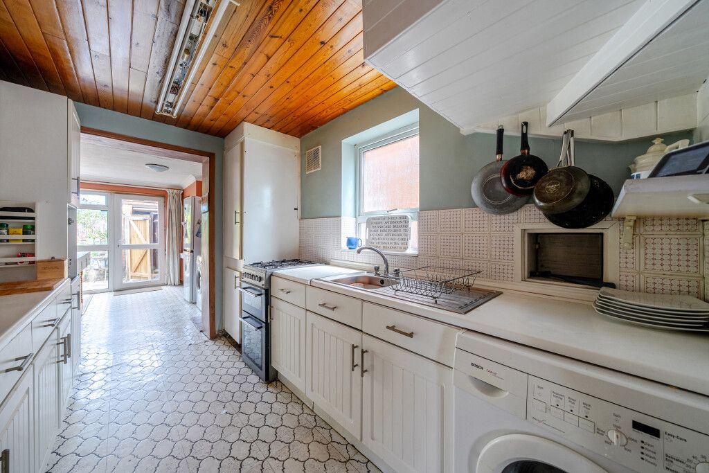 Property photo 2 of 32 Kitchen