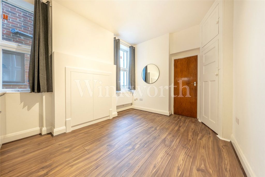 Property photo 3 of 7 Picture No. 01