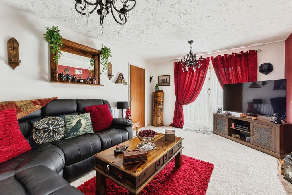 Property photo 3 of 19 Pbox-Img.Jpg