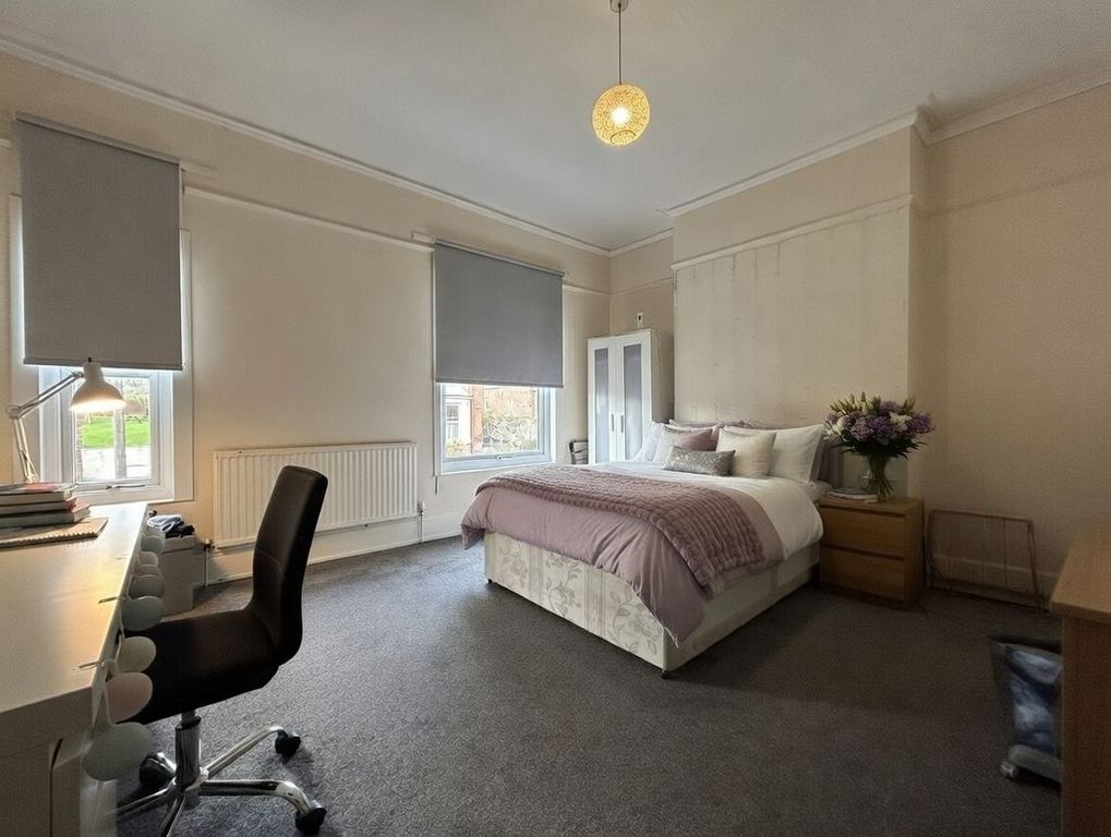 Property photo 2 of 9 Photo 12