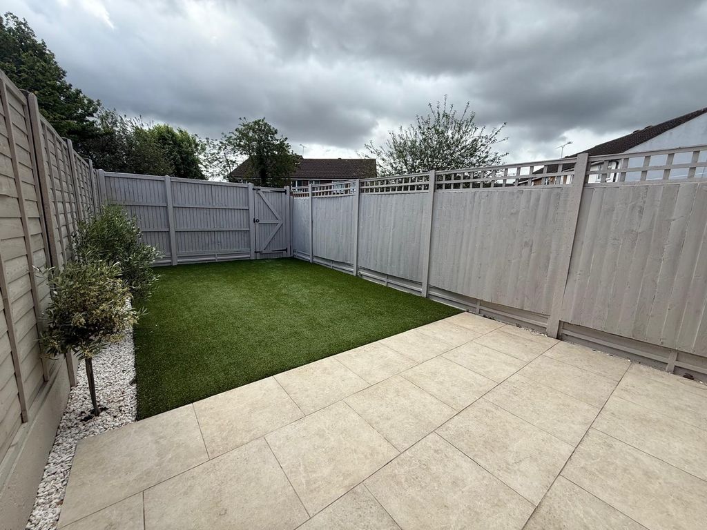 Property photo 3 of 8
