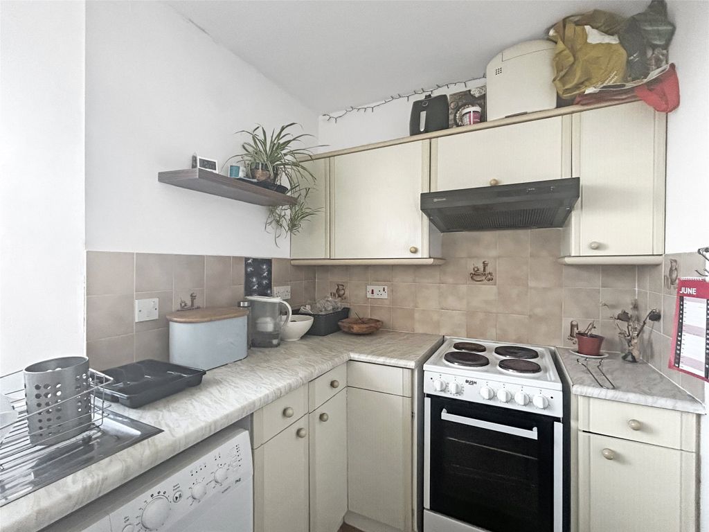Property photo 3 of 7 Picture No. 20