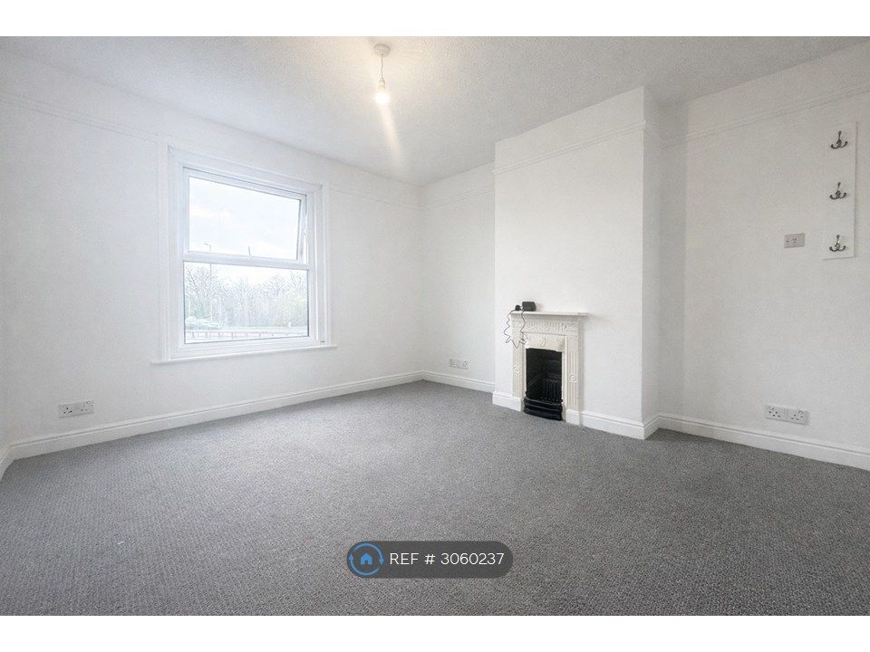 Property photo 2 of 5 Dining Room
