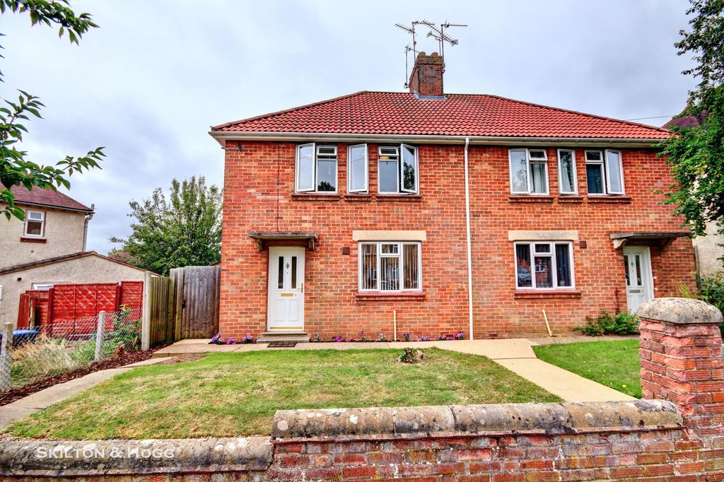 Property photo 1 of 12