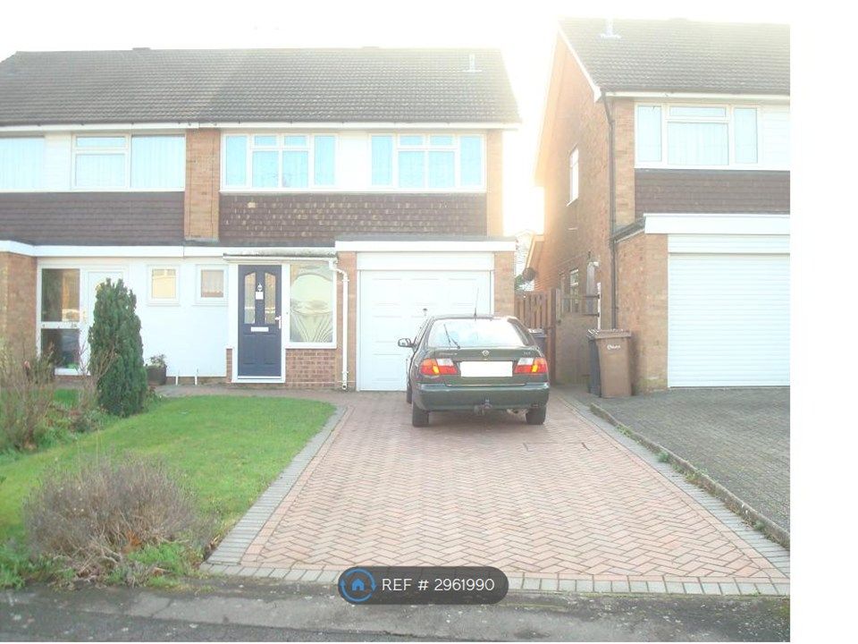 Property photo 1 of 20 Garage