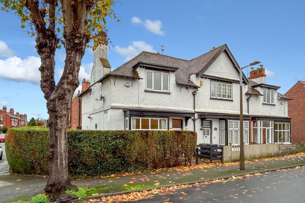 Property photo 1 of 14 Bramcote-Road-13